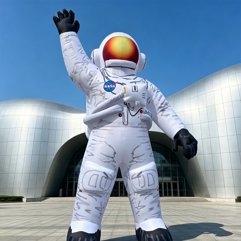 Inflatable astronaut, space sc - Science Exhibition Models avis et prix